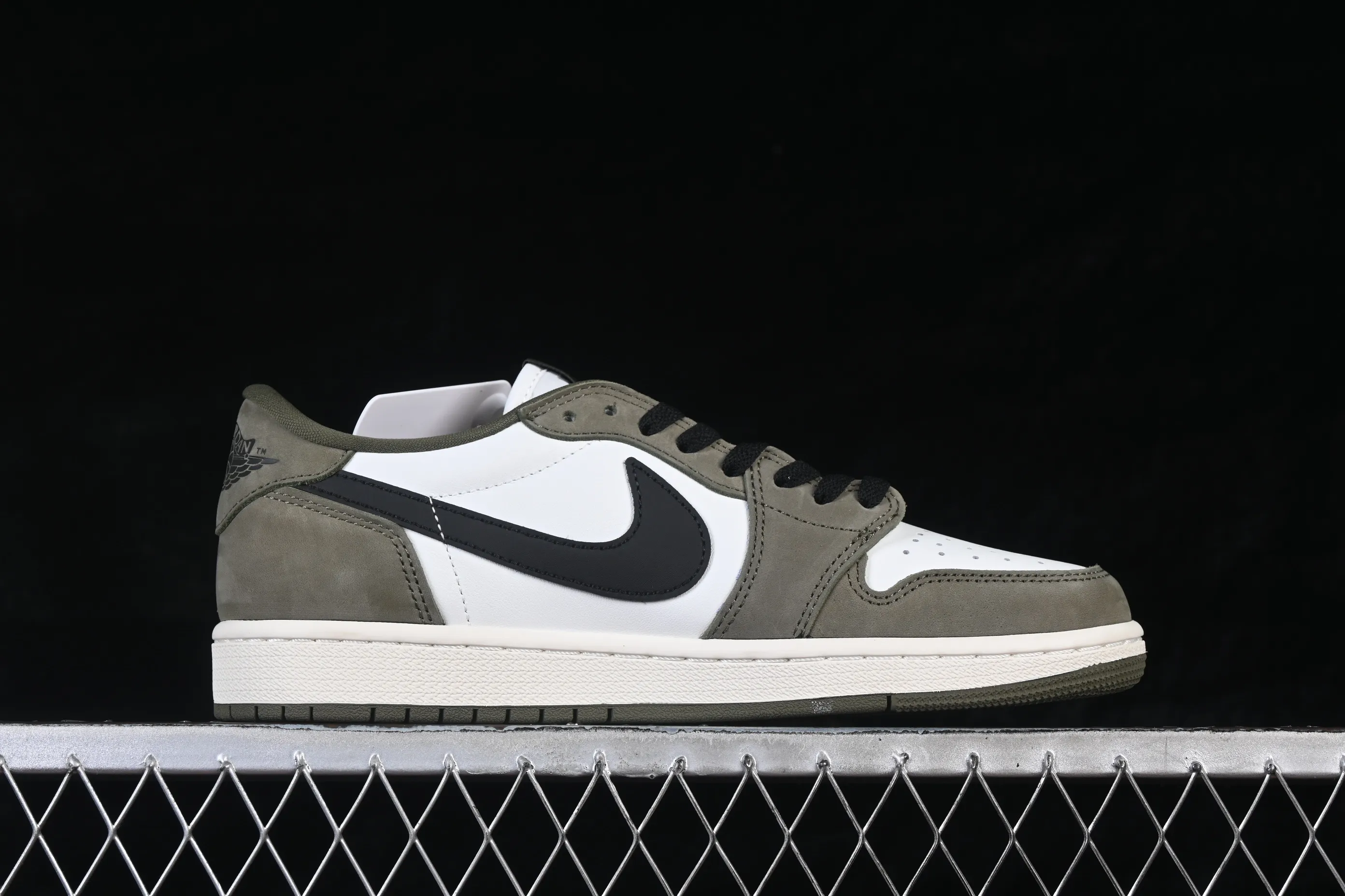All categories Air Jordan Jordan series basketball shoes Air Jordan 1 Low Travis Scott x Air Jordan 1 Low OG AJ1 Joe 1 undercut low top HQ6998-200